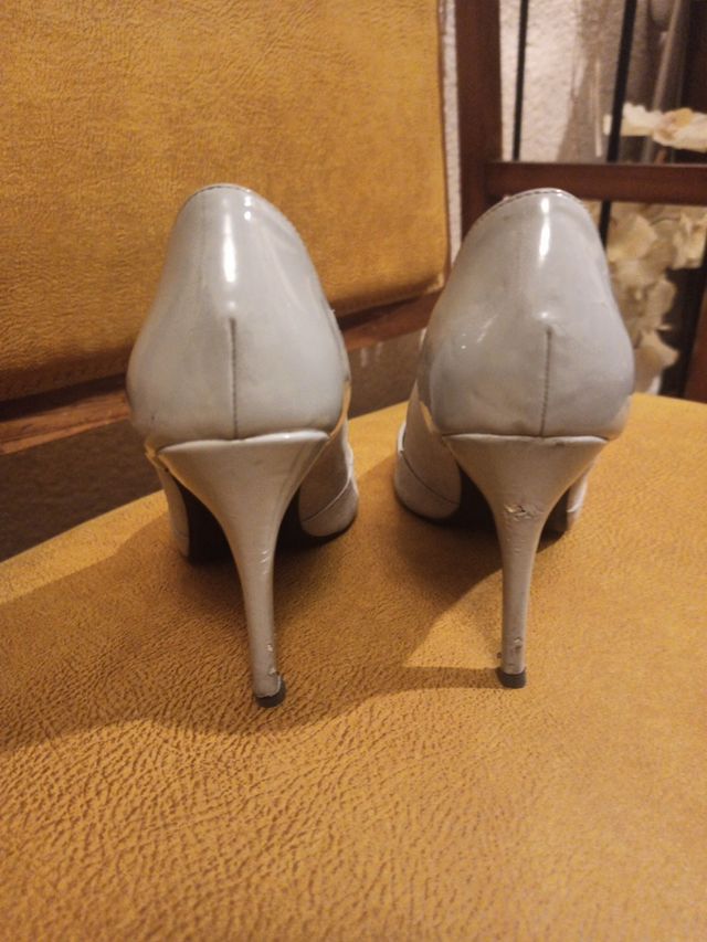 ZAPATOS Tacon  BERSHKA T-39 ANTE Y CHAROL