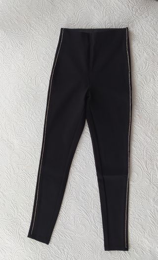 Leggings mallas negras mujer Stradivarius de segunda mano por 8 EUR en  Santiago de Compostela en WALLAPOP
