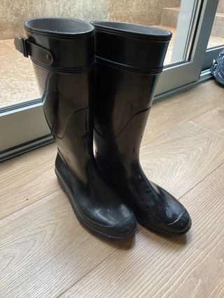 Botas de agua marca Corte Ingles de segunda mano por 10 EUR en San Antonio  de Benagéber en WALLAPOP