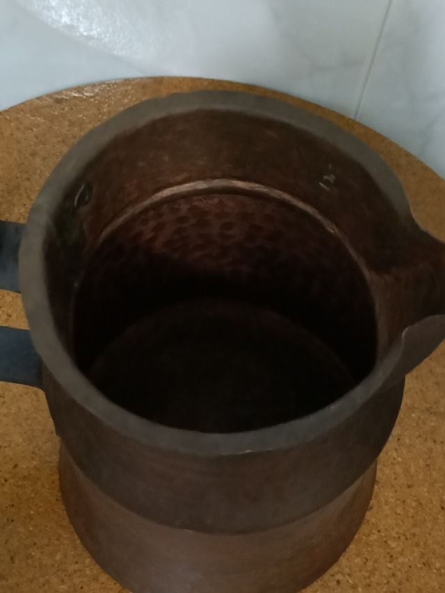 ANTIGUA JARRA DE COBRE CON ASA HIERRO