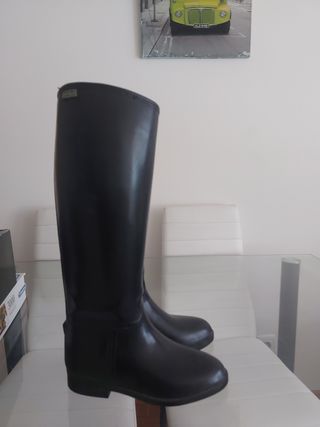 Botas de montar a caballo de segunda mano por 10 EUR en Reus en WALLAPOP
