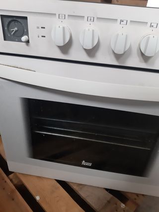 Horno electrico TEKA de segunda mano por 100 EUR en Aiguafreda en WALLAPOP