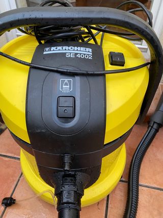 Aspiradora Karcher SE 4002 de segunda mano por 150 EUR en Madrid en WALLAPOP