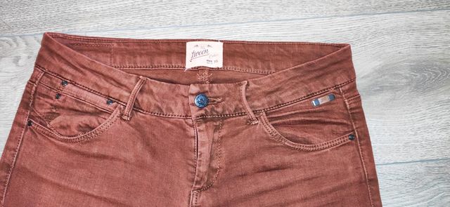 Vaquero color marrón caldero