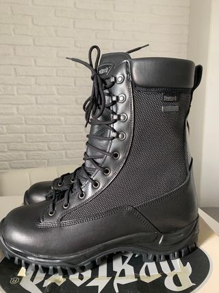 Botas bestard 44 armada gore-tex caza policia de segunda mano por 115 EUR  en León en WALLAPOP