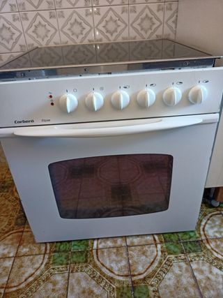 Cocina vitrocerámica de segunda mano por 85 EUR en Madrid en WALLAPOP