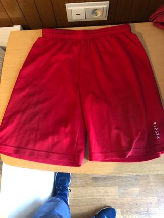 Pantalon corto kipsta de segunda mano por 5 EUR en Valladolid en WALLAPOP