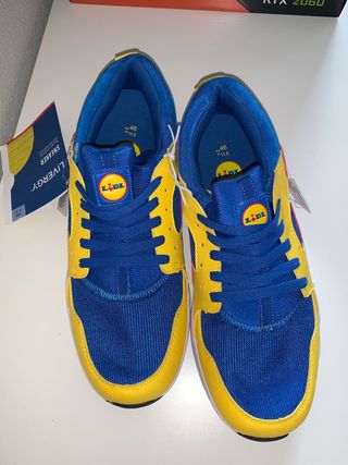 Zapatillas Lidl de segunda mano por 20 EUR en A Coruña en WALLAPOP