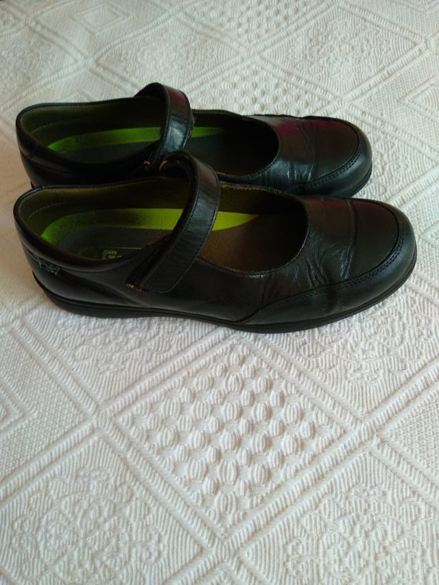 Zapatos colegiales