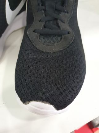 Zapatillas Nike Tanjun talla 38 de segunda mano por 13 EUR en Valladolid en  WALLAPOP