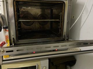 Horno eléctrico panadería 4 bandejas 60 x 40 unox segunda mano