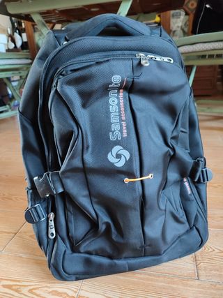 Maleta cabina Samsonite nueva de segunda mano por 79 EUR en Valencia en  WALLAPOP