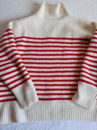 Jersey Zara de segunda mano por 25 EUR en Leganés en WALLAPOP