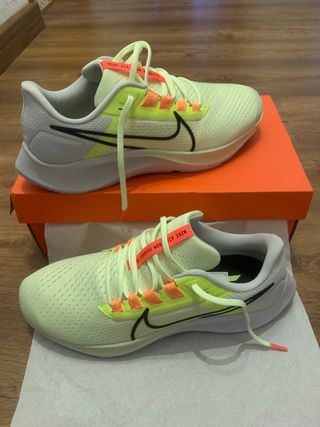 Nike Pegasus 38 talla 44.5 de segunda mano por 75 EUR en Murcia en WALLAPOP