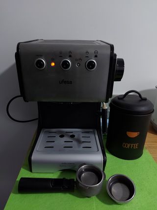 Cafetera Ufesa Doble Función de segunda mano por 35 EUR en Santiago de  Compostela en WALLAPOP
