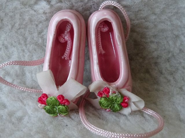 ADORNO CERÁMICA.  ZAPATILLAS DE BALLET