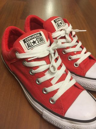 Converse NUEVAS rojas talla 38 de segunda mano por 25 EUR en Madrid en  WALLAPOP