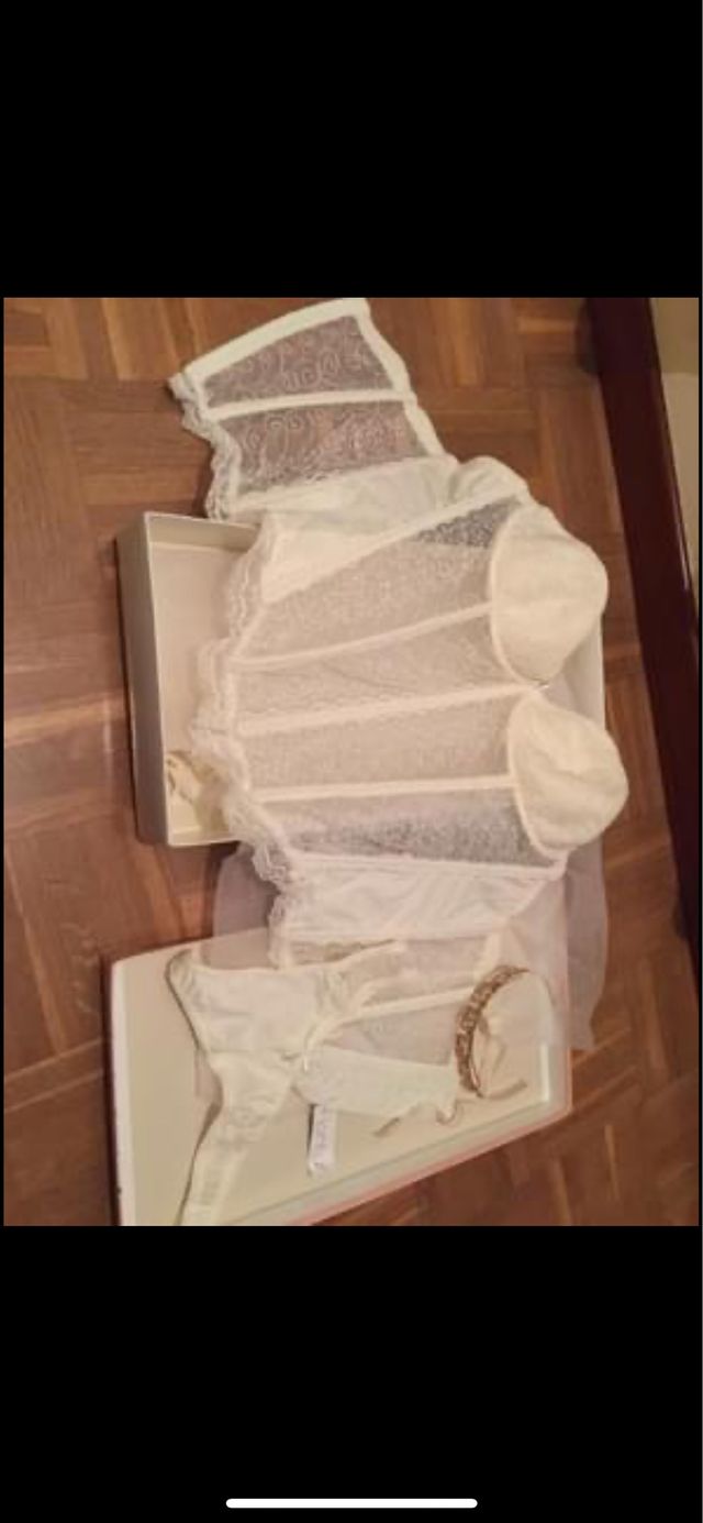 Vestido de novia sin estrenar.