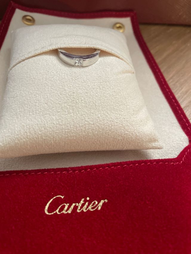Anillo Cartier solitario oro blanco