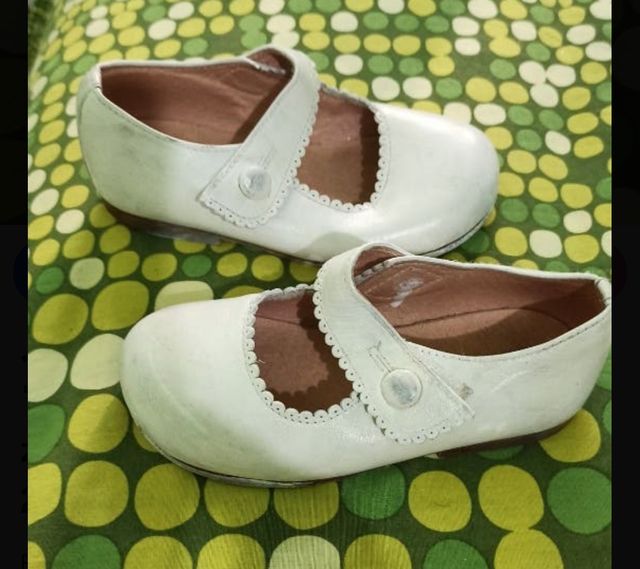 zapatos blancos, ceremonia niña numero 24,