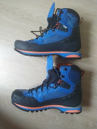 Botas Simond alpinismo alta montaña de segunda mano por 130 EUR en Jaén en  WALLAPOP