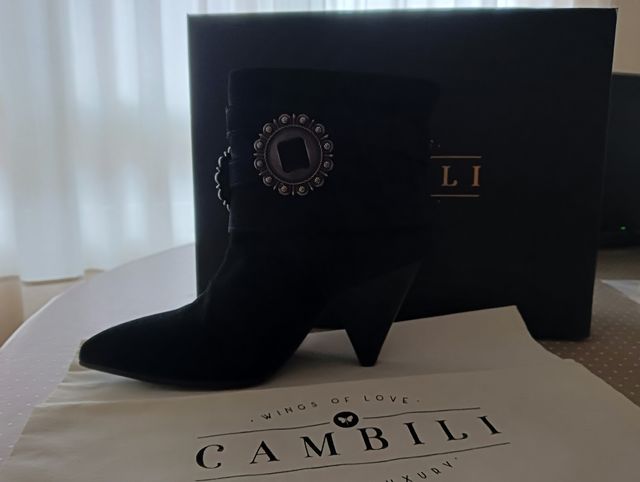 botín negro cambili