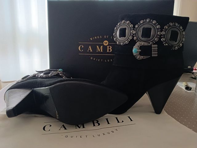botín negro cambili