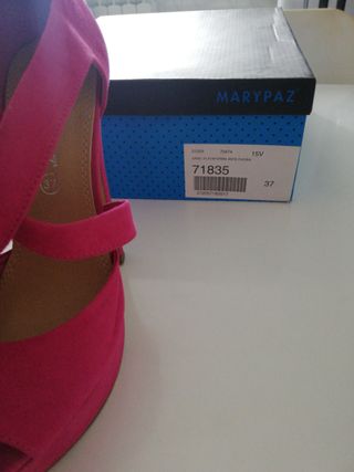 Sandalias Fucsia MaryPaz número 37 de segunda mano por 8 EUR en Ferrol en  WALLAPOP