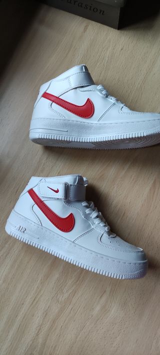 Zapatillas nike talla 37 de segunda mano por 40 EUR en Albacete en WALLAPOP