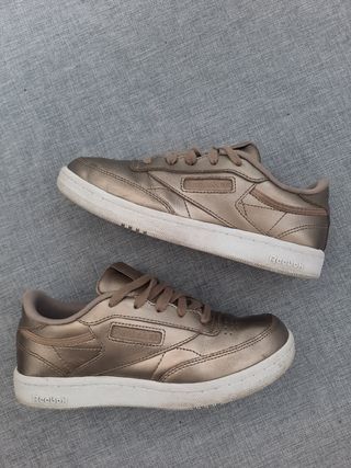Reebok Metalizadas de segunda mano por 40 EUR en Madrid en WALLAPOP