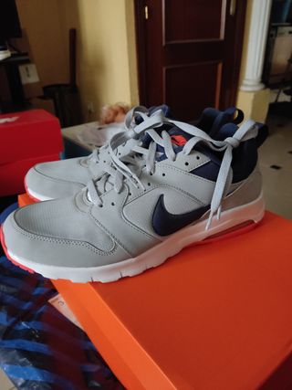 Nike Air max, talla 10,5 US. 28,5 cm de segunda mano por 45 EUR en El  Higueron en WALLAPOP