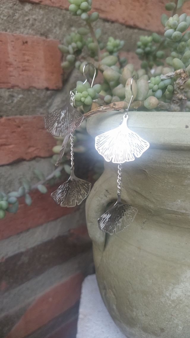 pendientes hoja ginkgo plateados