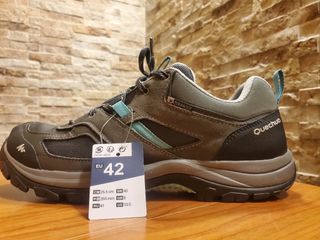 Zapatillas trekking Quechua Mujer 42 de segunda mano por 25 EUR en  Valladolid en WALLAPOP