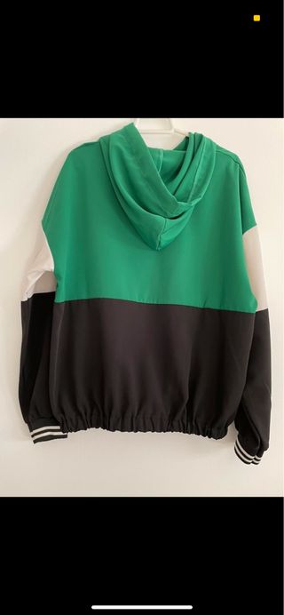 Sudadera tres colores de segunda mano por 5 EUR en Ciudad Real en WALLAPOP