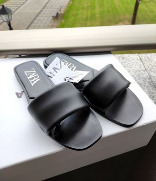 Sandalias\\/palas nuevas Zara piel de segunda mano por 17 EUR en Oviedo en  WALLAPOP
