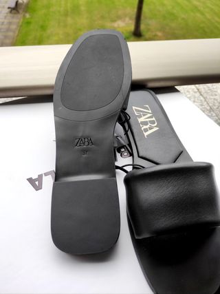 Sandalias\\/palas nuevas Zara piel de segunda mano por 17 EUR en Oviedo en  WALLAPOP