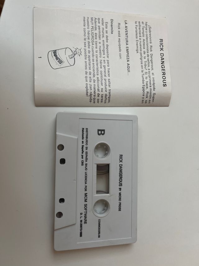 LOTE 88 VIDEOJUEGOS COMMODORE 64 RETRO CASSETTE