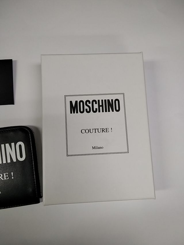 Cartera Moschino Modelo Z1 A8104