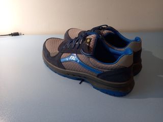 ZAPATOS SEGURIDAD FAL de segunda mano por 30 EUR en Madrid en WALLAPOP