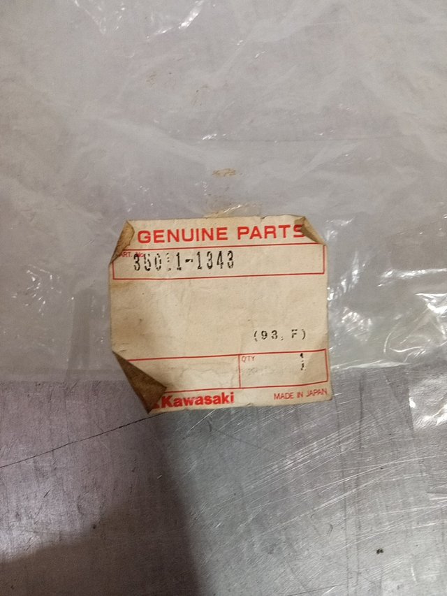 KAWASAKI GPX 600R "88 REF.35011-1343