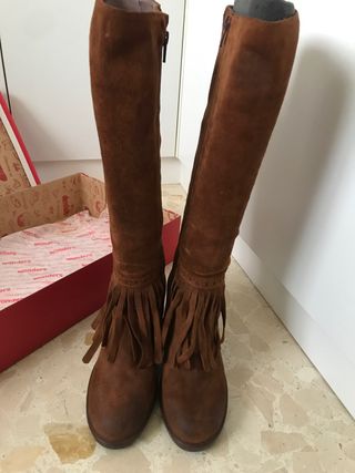 Botas camperas Wonder 38 de segunda mano por 55 EUR en Málaga en WALLAPOP