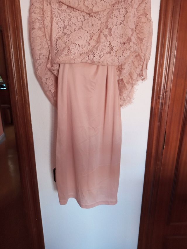 VESTIDO DE ENCAJE SIN ESTRENAR