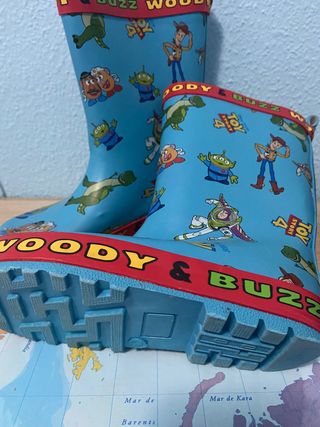 Botas de agua toy story de segunda mano por 6 EUR en Corredoria en WALLAPOP