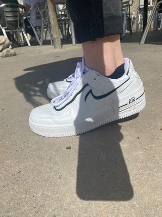 Zapatillas Nike air force 1 shadow de segunda mano por 40 EUR en La Botjosa  en WALLAPOP