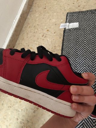 Nike Air Jordan Rojas Blancas por 64,95€ | Envío Gratis | Oferta