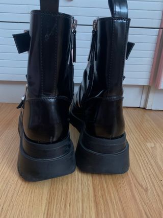 Botines militares bershka de segunda mano por 15 EUR en Torrelavega en  WALLAPOP