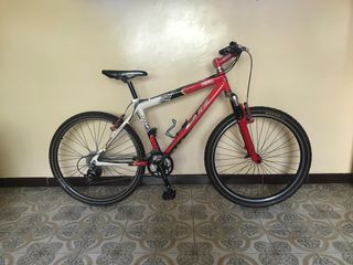 BH Coronas de segunda mano por 150 EUR en Badia del Vallès en WALLAPOP