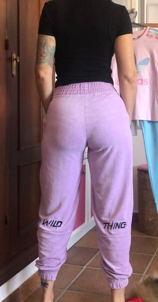 Bershka lanza una colección cápsula de las Supernenas que se convertirá en  la reina de los armarios de las influencers