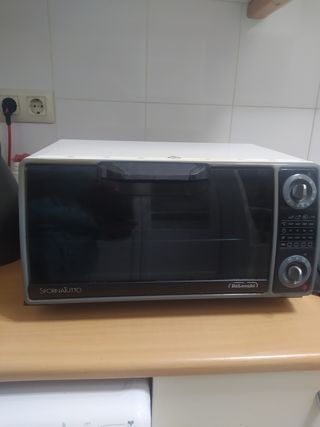 Horno de sobremesa DeLonghi de segunda mano por 25 EUR en Madrid en WALLAPOP