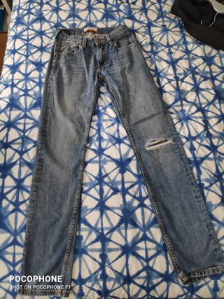 Vaqueros Green Coast 36 de segunda mano por 5 EUR en Gijón en WALLAPOP